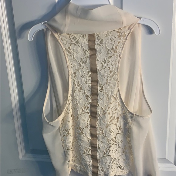 Cream sheer and lace tank top - Picture 2 of 2